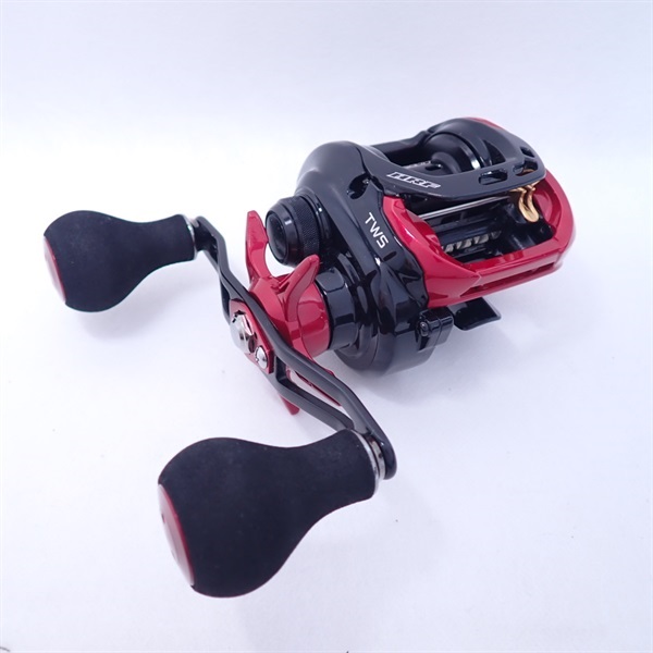 １６ＨＲＦ　ＰＥスペシャル７．３Ｒ－ＴＷ　右